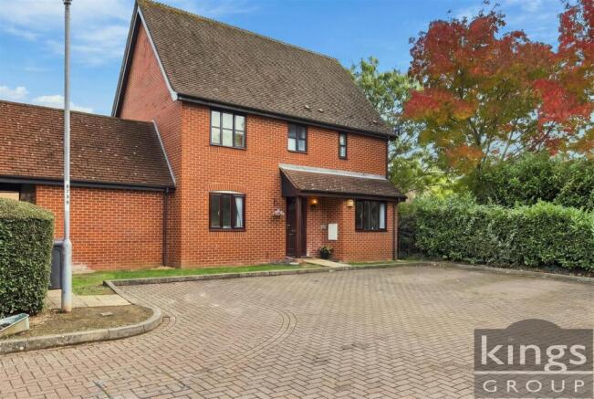 2-bed flat on Aynsley Gardens, Church Langley, Harlow, £260,000