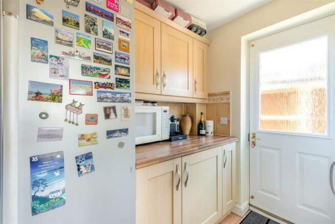 8547986-interior08.jpg