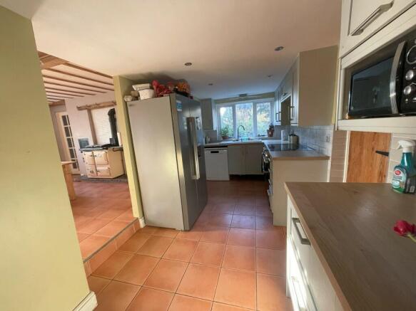 Kitchen   Medium  T202412191619.jpg