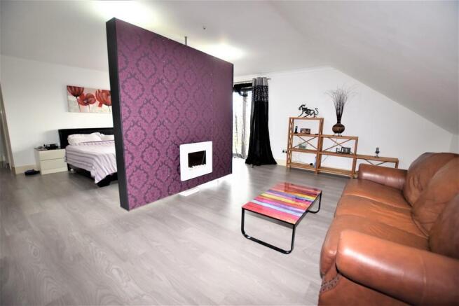 Bedroom 1 (Double with Ensuite)