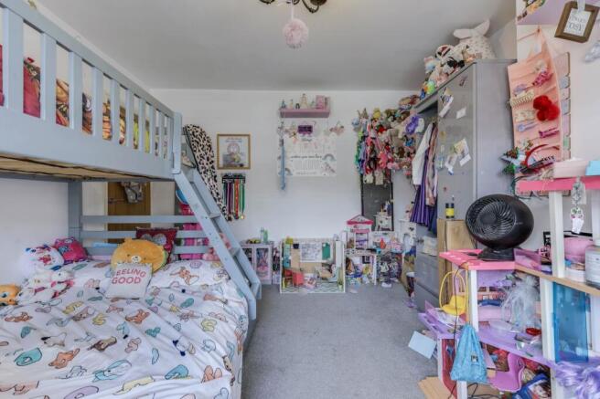 3 bed Semi-Detached for sale Image 12
