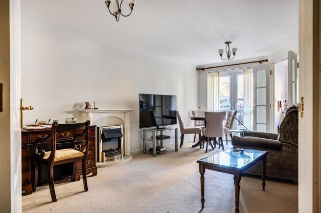Otters Court, Witney, OX28 photo 4