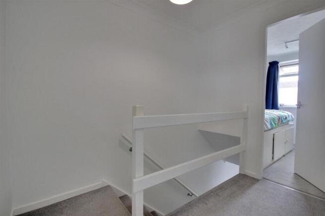 3 bed Terraced for sale Image 8