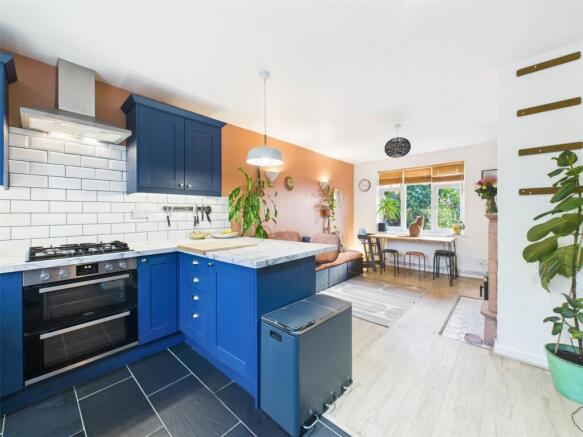 Grove Park Road, Uplands, Stroud, Gloucestershire, GL5 photo 3