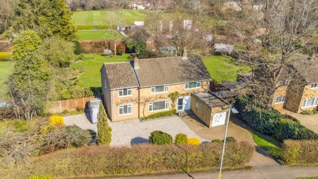 4-bed detached on Knightsfield, Welwyn Garden City, Hertfordshire, AL8, £900,000