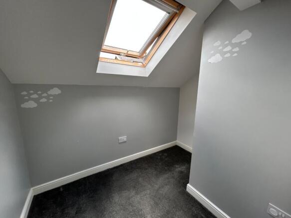 3 bed Semi-Detached to rent Image 11