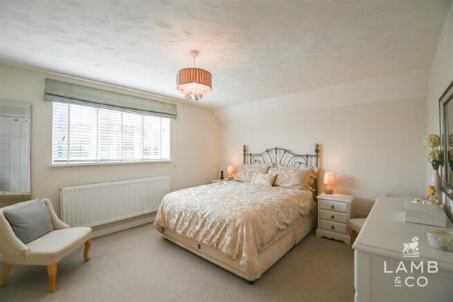 BEDROOM 1: