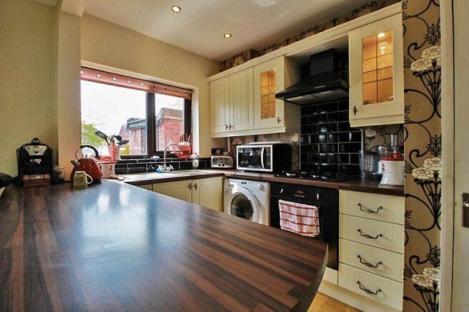 KITCHEN AREA
