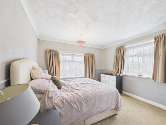 2 bed Semi-Detached Bungalow for sale Image 7