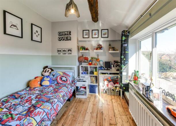 Elms Cottage-bed3.jpg