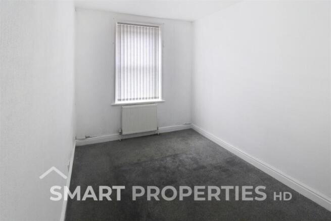 3 bed Terraced to rent Image 4