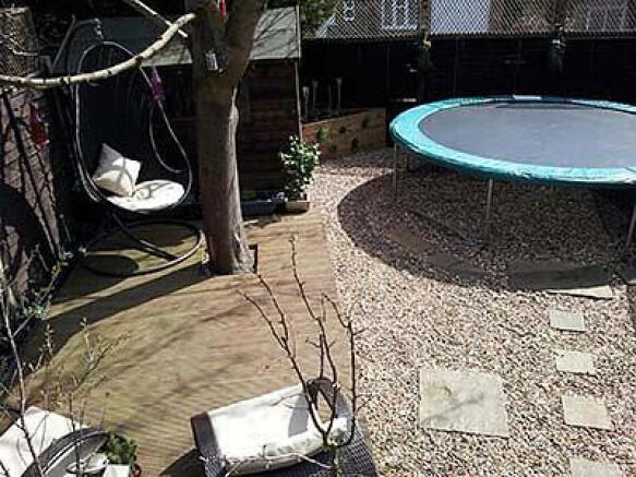 side garden1
