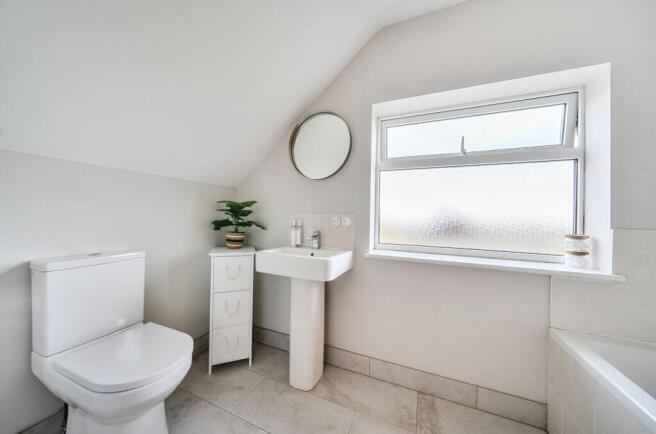 3 bed Semi-Detached Bungalow for sale Image 10
