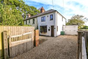 2, Ferndene Cottages, Bashley Cross Road, New Milton BH25 5SY