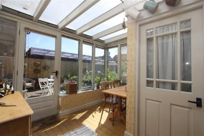 Sun Room/ Dining Area