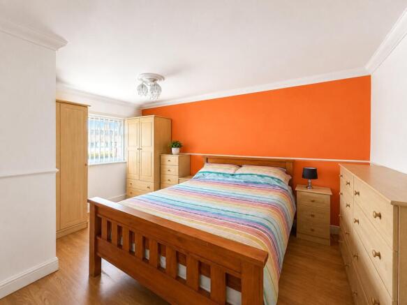 3 bed Terraced for sale Image 6