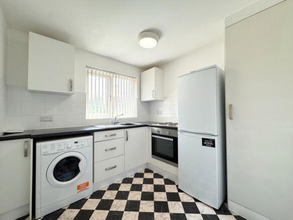 2 bed Apartment for sale Image 4