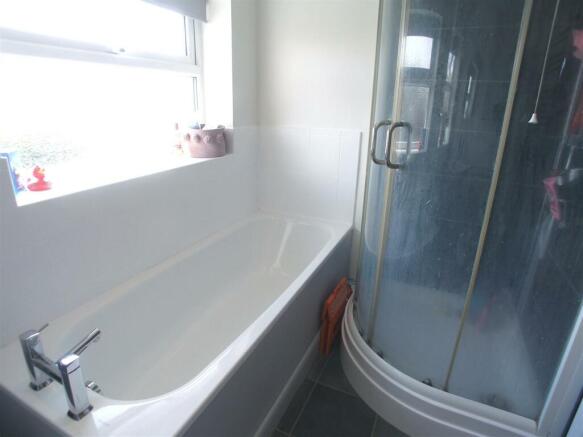 Bath/Shower Room