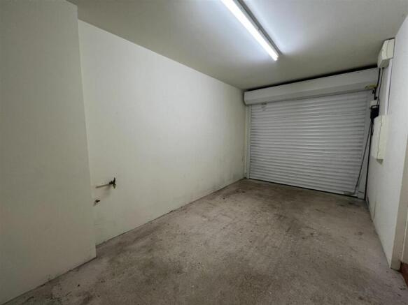 INTEGRAL GARAGE