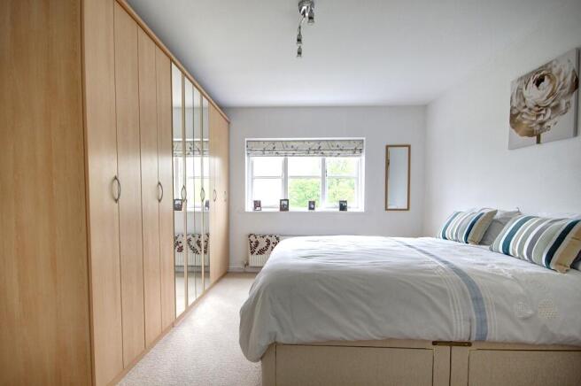 2 bed Bungalow for sale Image 12