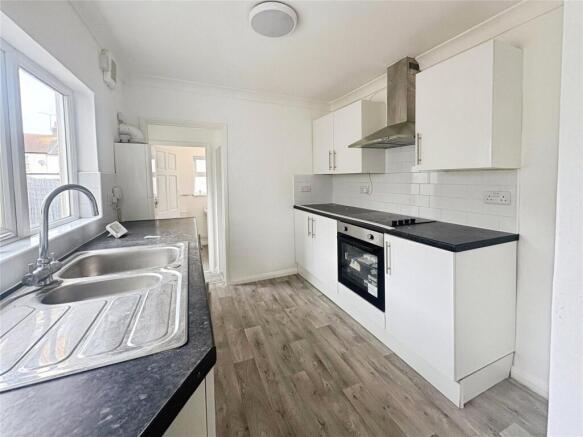Lower Range Road, Gravesend, Kent, DA12 photo 4