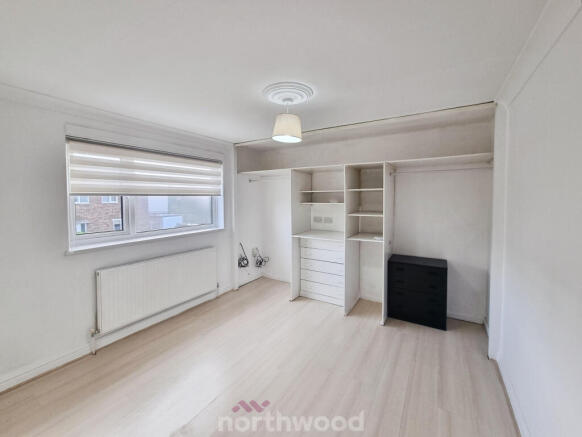 3 bed Semi-Detached for sale Image 8