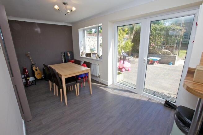 89 Maidenway Rd Kit-