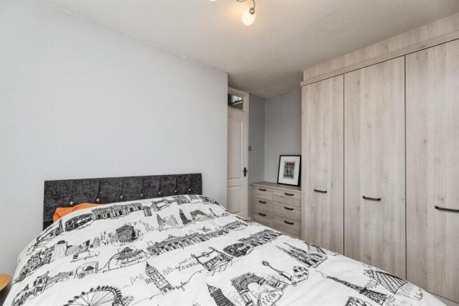 3 bed Semi-Detached for sale Image 10