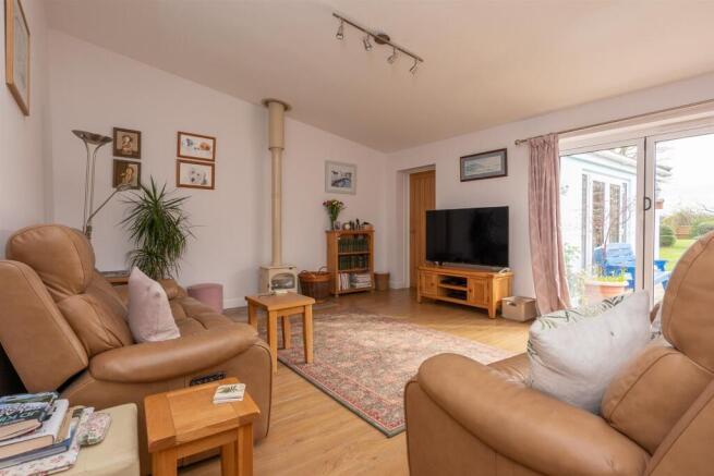 18BeckmeadowWay,Mundesley-22.jpg