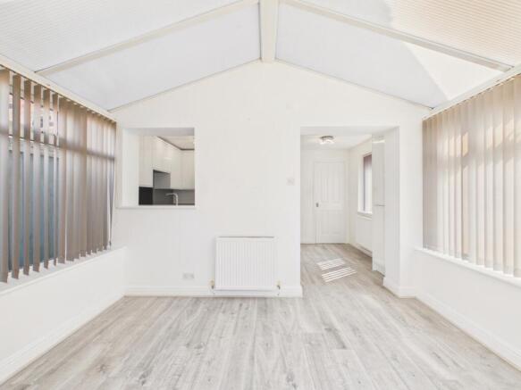 3 bed Semi-Detached for sale Image 4