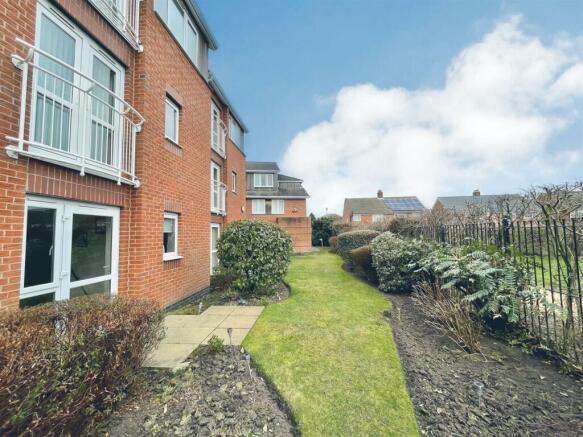 Henbury Court External