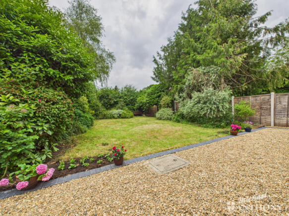 CAM03852G0-PR0315-STILL014