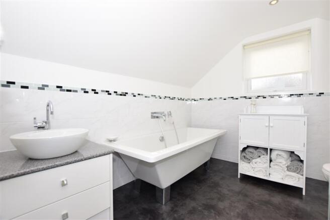 En-Suite Bathroom
