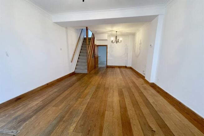 Through lounge diner