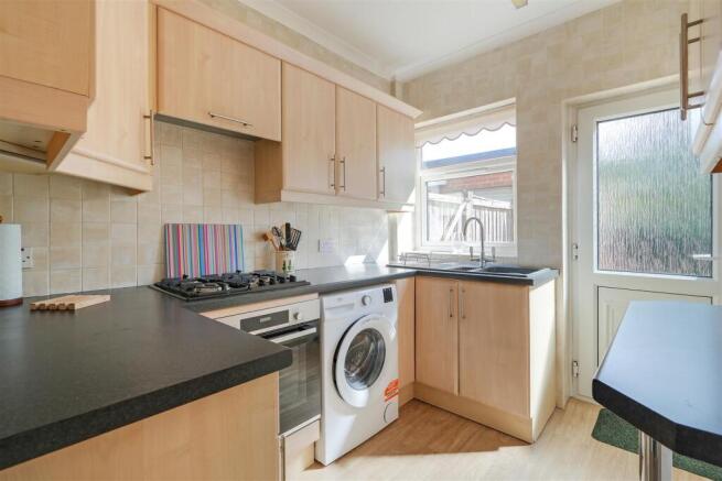 3 bed Semi-Detached for sale Image 4
