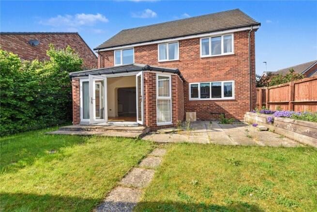 5 bed Detached for sale Image 10
