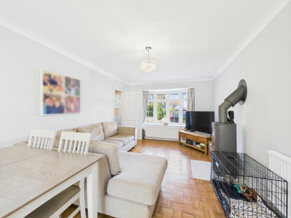 CAM01354G0-PR0558-STILL010