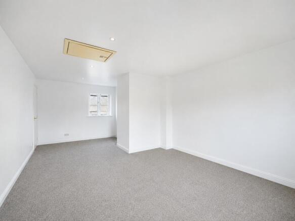 3 bed Town House to rent Image 12
