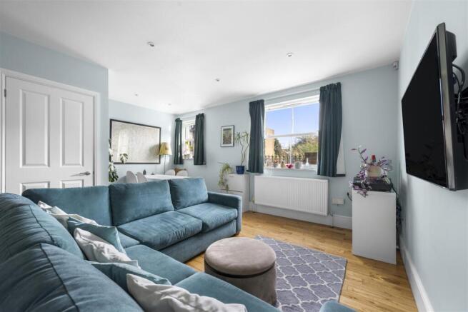 House in London, Forest Gate - More