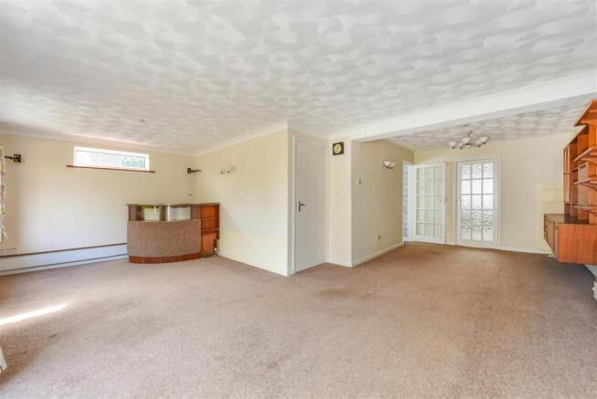Sitting/Dining Room