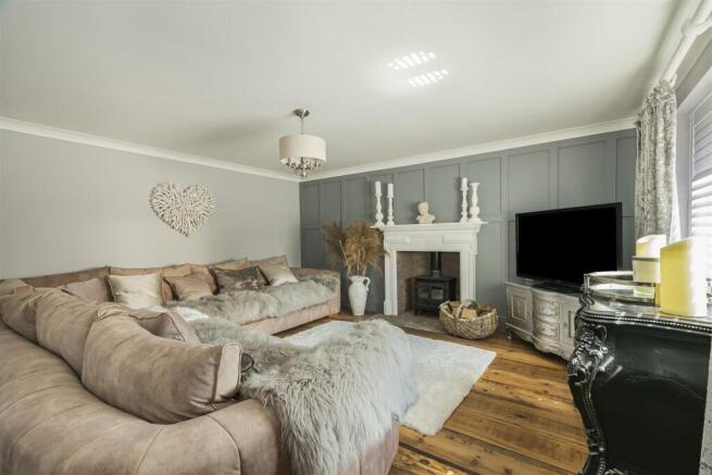 2 Cleveland Close14.jpg