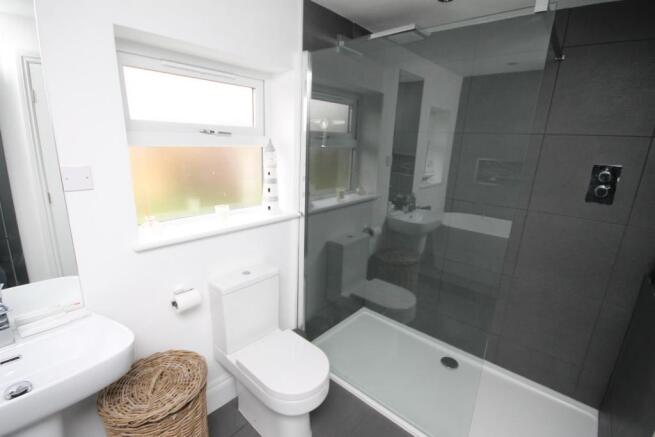 BATHROOM/W.C.