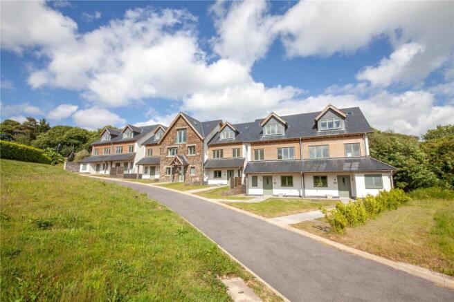 2 Court Terrace, Hillfield Village, Dartmouth, TQ6 0FA