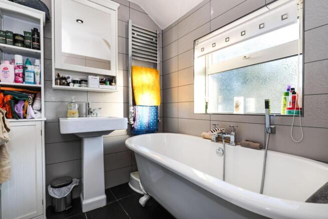 3 bed Semi-Detached for sale Image 10