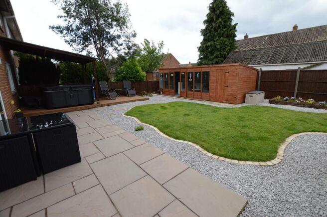 Rear Garden &a...