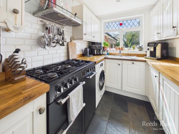 4 bed Semi-Detached for sale Image 8