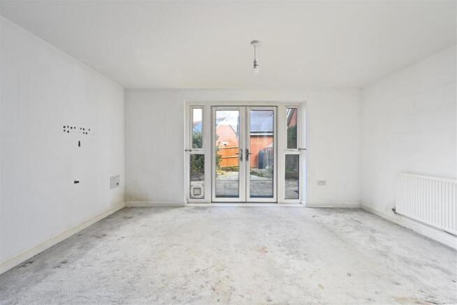 6 Furnells Way-tn402 (3).jpg