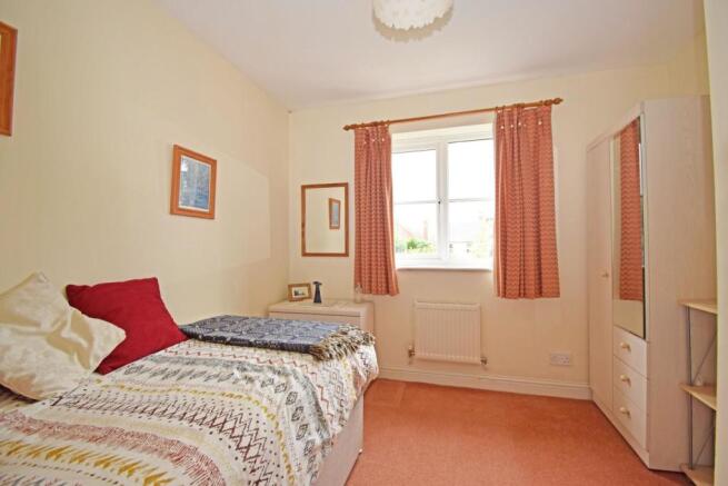 14 Paddock Close, bed 3.jpg