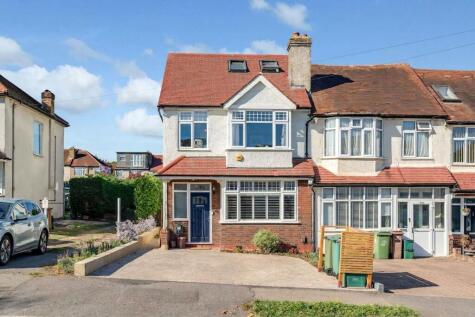 Bridgewood Road, Worcester Park, KT4