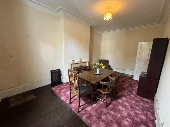5 bed Terraced for sale Image 6